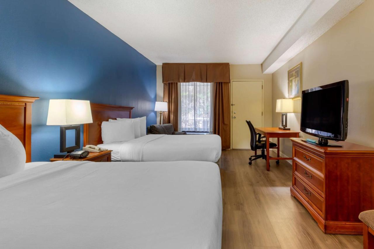 Best Western Plus Cary - Nc State Εξωτερικό φωτογραφία